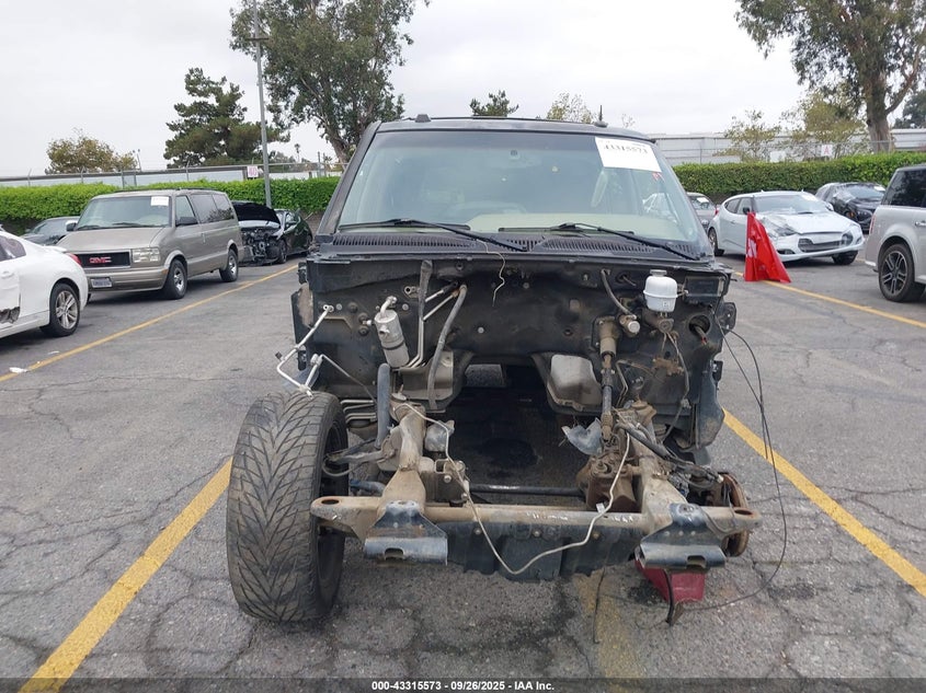 2005 Chevrolet Tahoe Lt VIN: 1GNEC13T85R100074 Lot: 43315573