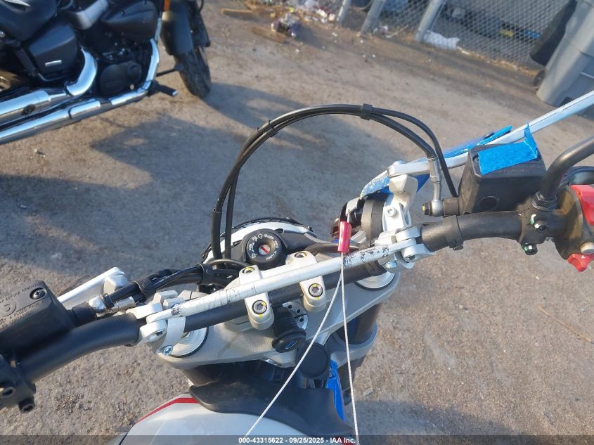 2022 Ducati Scrambler Desert Sled VIN: ML0KAFPM8NT002277 Lot: 43315622