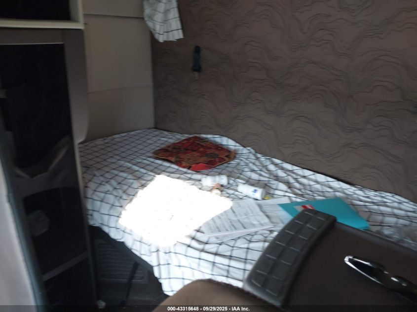 2018 Volvo Vnl VIN: 4V4NB9EH8JN998264 Lot: 43315648