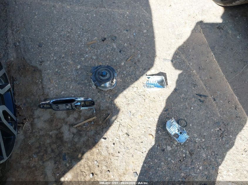 2008 Chevrolet Tahoe Ltz VIN: 1GNFC13J98R233238 Lot: 43315701