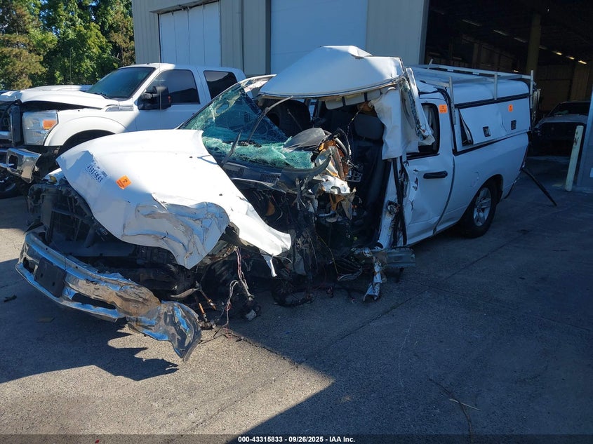 1C6RR7FT9FS710154 2015 RAM 1500 photo no. 2