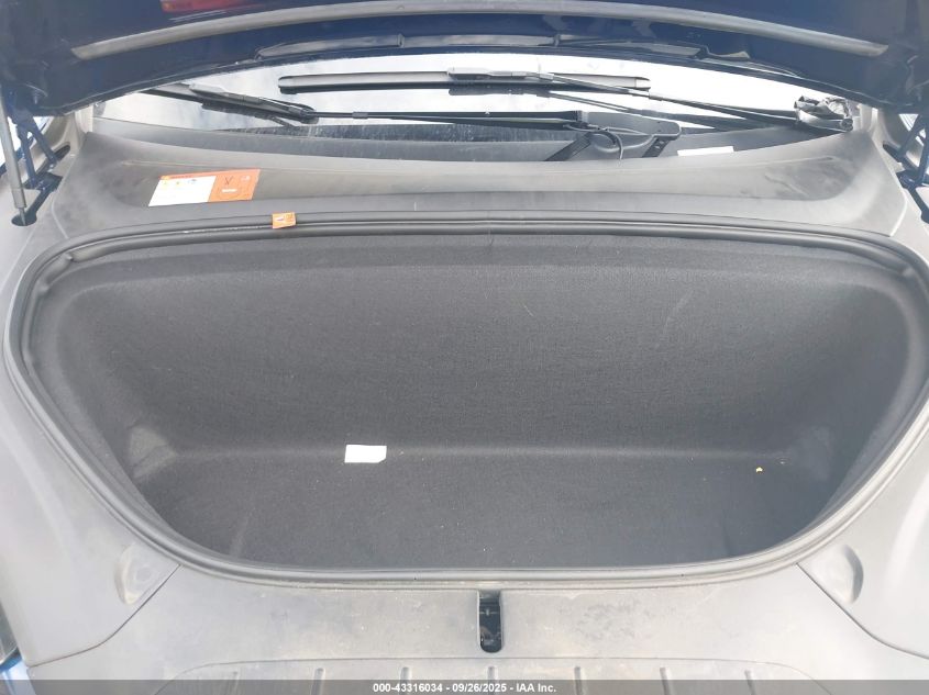 2017 Tesla Model X 100D/75D/90D VIN: 5YJXCDE28HF052237 Lot: 43316034