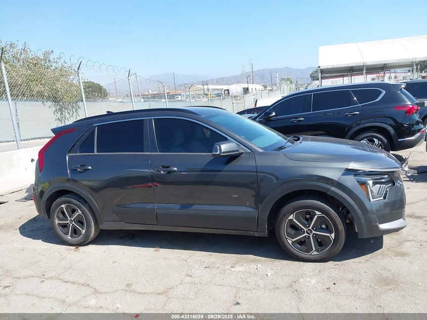 2023 KIA NIRO EX - KNDCR3LE6P5082969