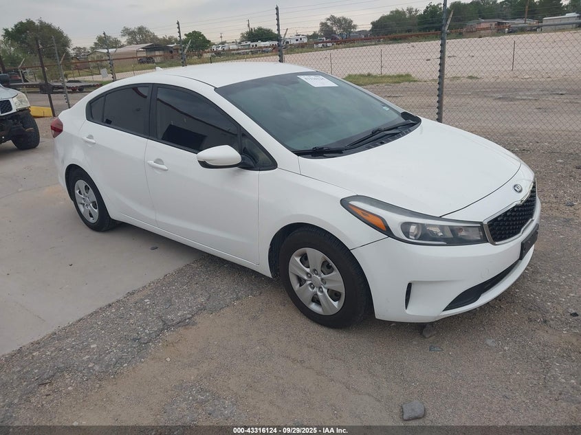 2017 KIA FORTE LX - 3KPFK4A76HE075439