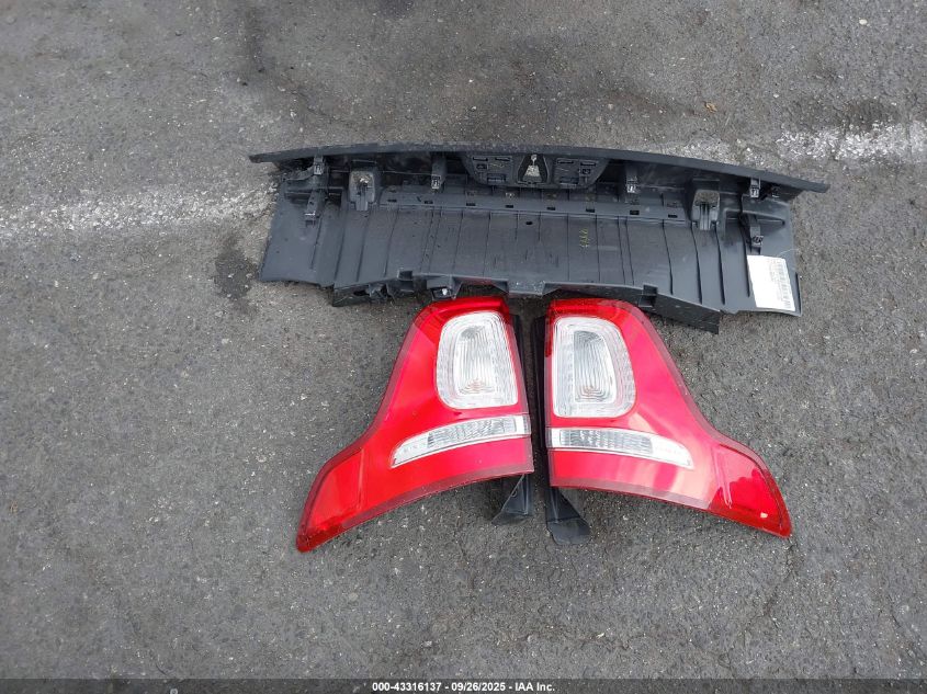 2011 Ford Explorer VIN: 1FMHK7B8XBGA38785 Lot: 43316137