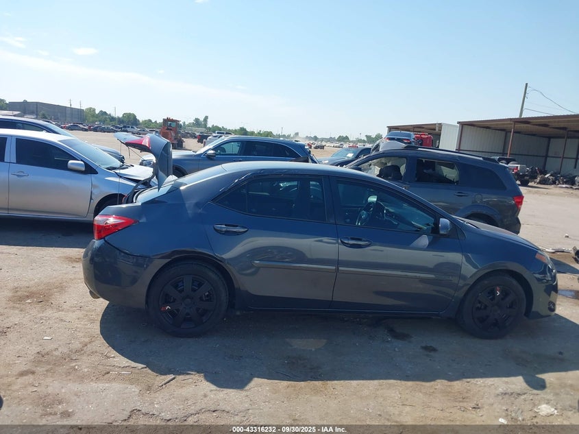 2018 TOYOTA COROLLA LE - 5YFBURHE7JP747040