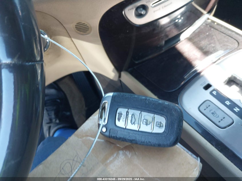 2009 Hyundai Genesis 3.8 VIN: KMHGC46E09U024400 Lot: 43316245