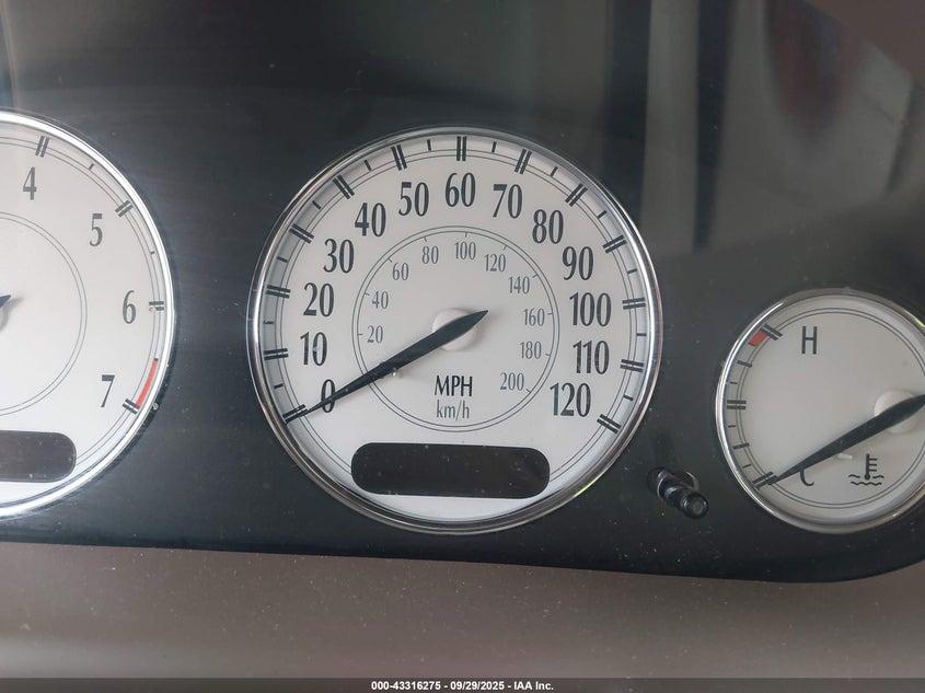 2001 Chrysler Lhs VIN: 2C3AC56G51H701745 Lot: 43316275