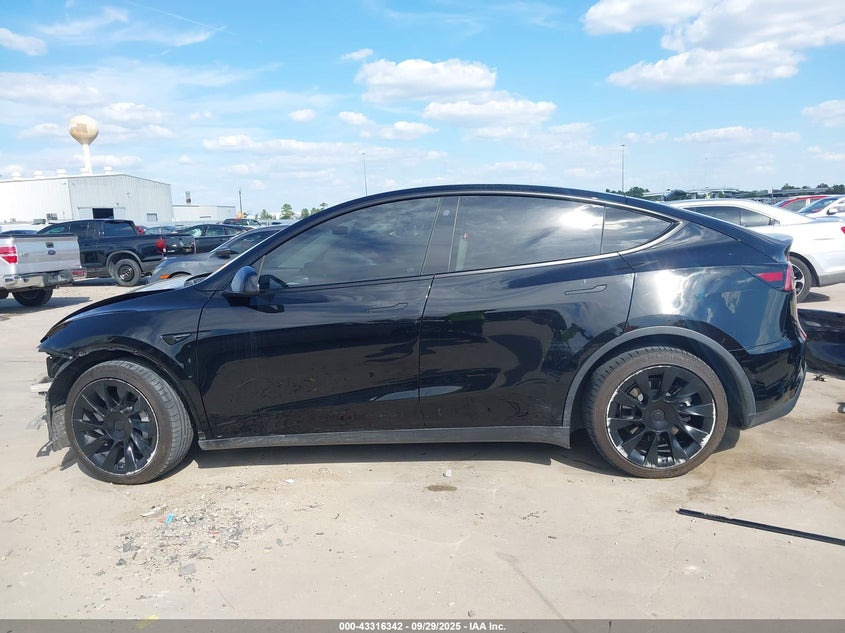 2021 Tesla Model Y Long Range Dual Motor All-Wheel Drive VIN: 5YJYGDEE1MF253054 Lot: 43316342