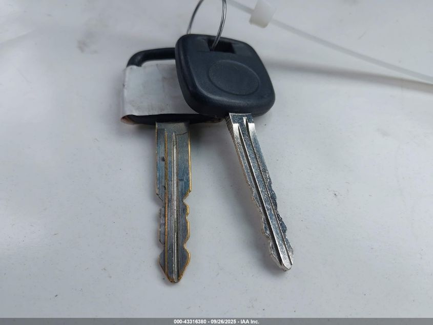 2000 Toyota Tacoma VIN: 4TANL42N3YZ648481 Lot: 43316380