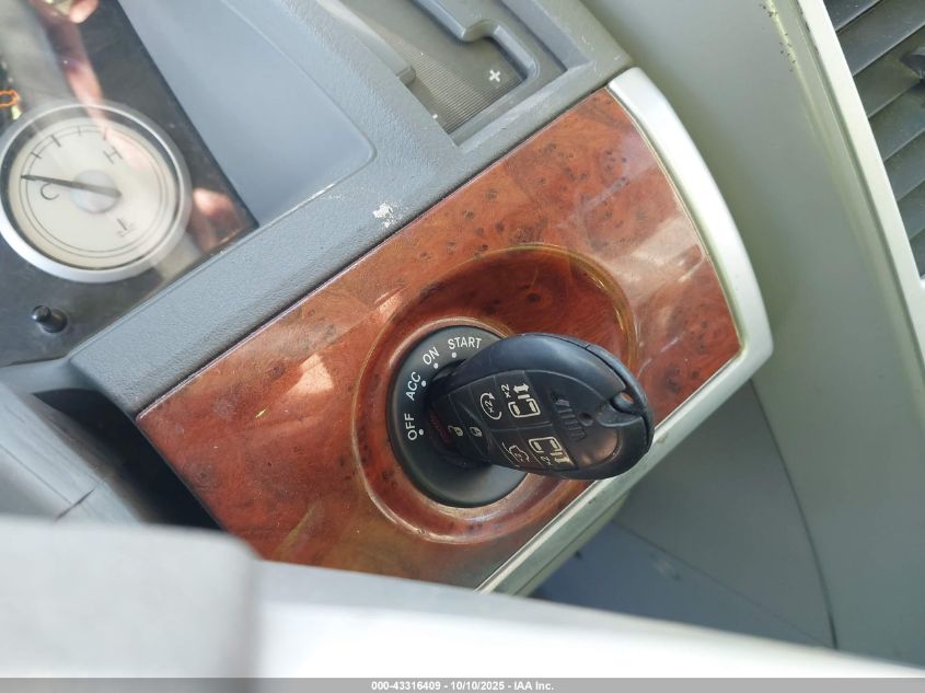 2008 Chrysler Town & Country Touring VIN: 2A8HR54P18R740566 Lot: 43316409