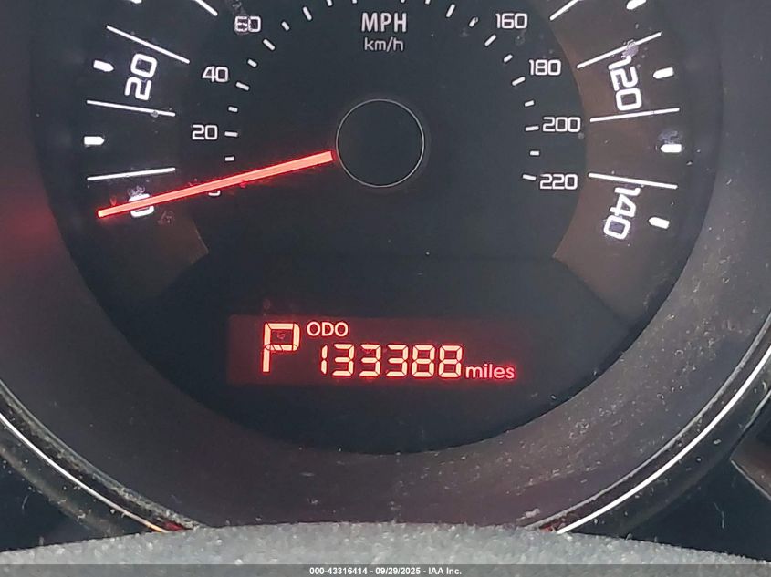 2011 Kia Soul + VIN: KNDJT2A2XB7237838 Lot: 43316414