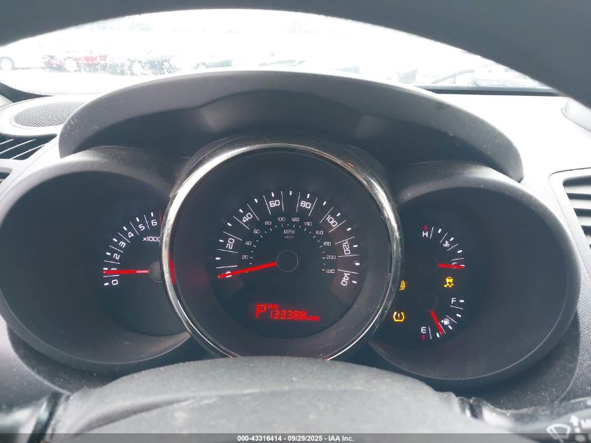 2011 Kia Soul + VIN: KNDJT2A2XB7237838 Lot: 43316414