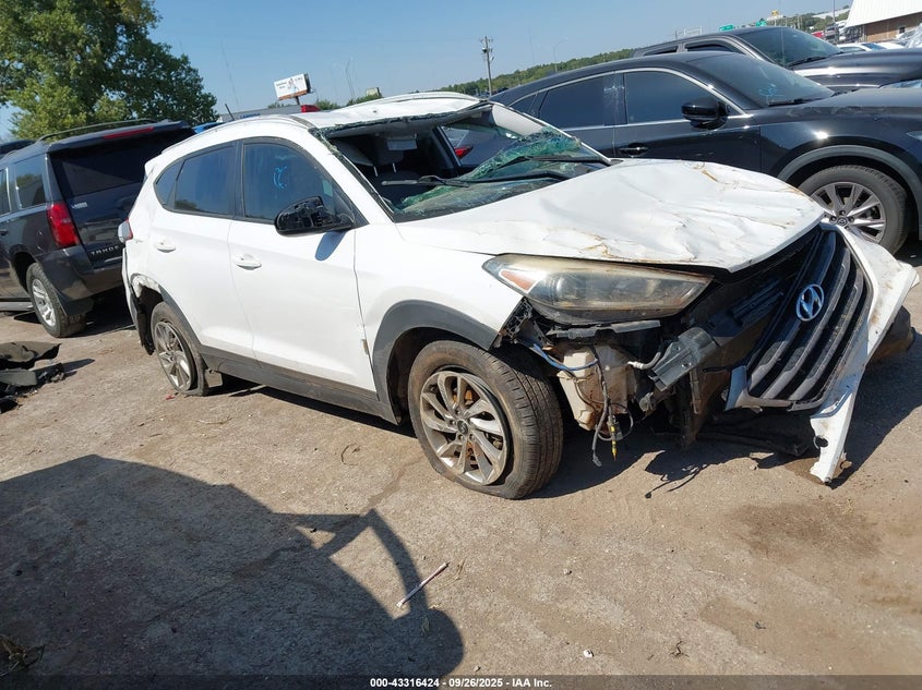 HYUNDAI TUCSON SE