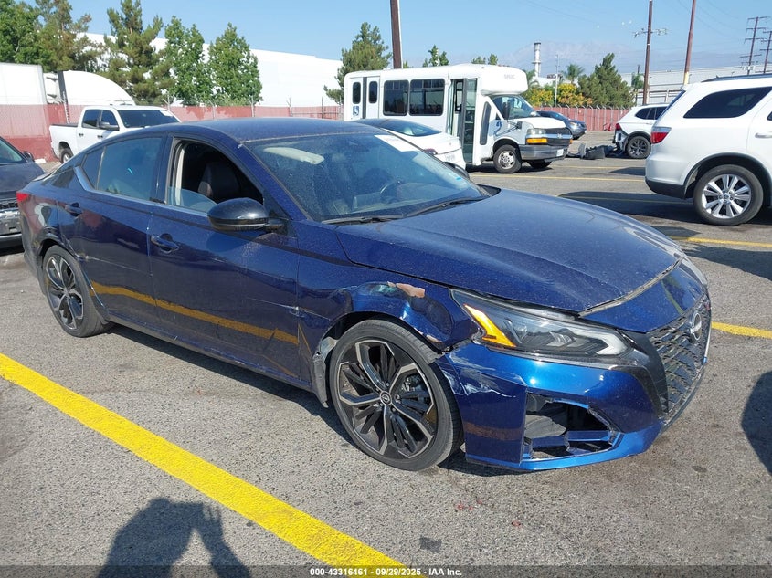 NISSAN ALTIMA SR FWD