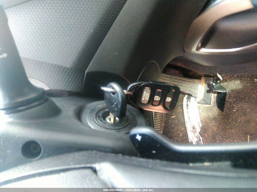 2017 Hyundai Veloster VIN: KMHTC6AD9HU323326 Lot: 43316568