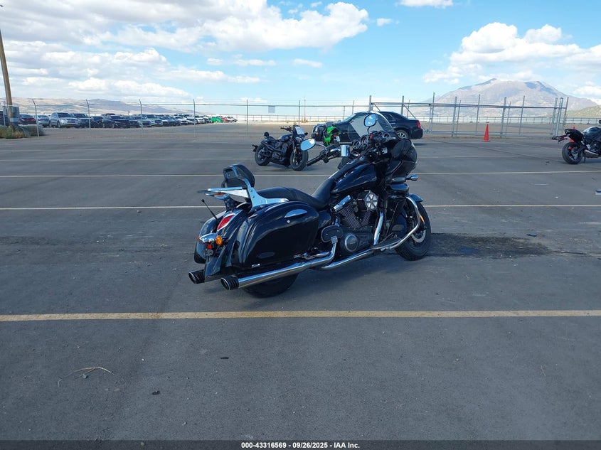 2011 KAWASAKI VN1700 J - JKBVNRJ12BA001351