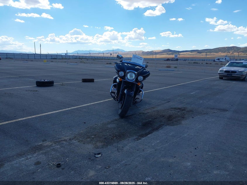 2011 KAWASAKI VN1700 J - JKBVNRJ12BA001351