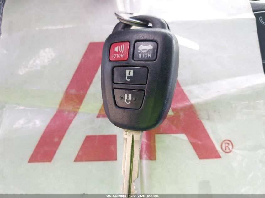 2017 Toyota Corolla Le VIN: 5YFBURHE2HP735629 Lot: 43316669