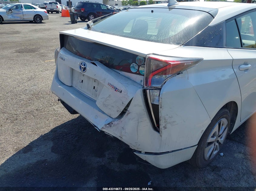 Vin: jtdkbrfu3j3590860, lot: 43811319, toyota prius two 20184