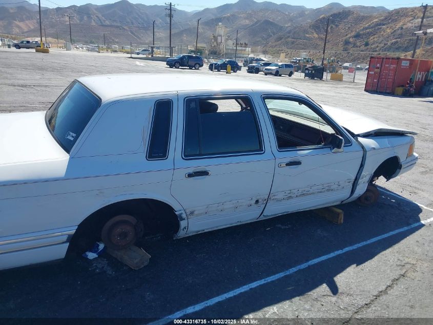 1994 Lincoln Town Car Executive VIN: 1LNLM81W3RY698679 Lot: 43316735