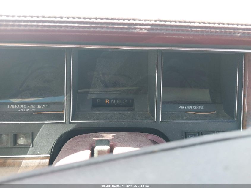 1994 Lincoln Town Car Executive VIN: 1LNLM81W3RY698679 Lot: 43316735