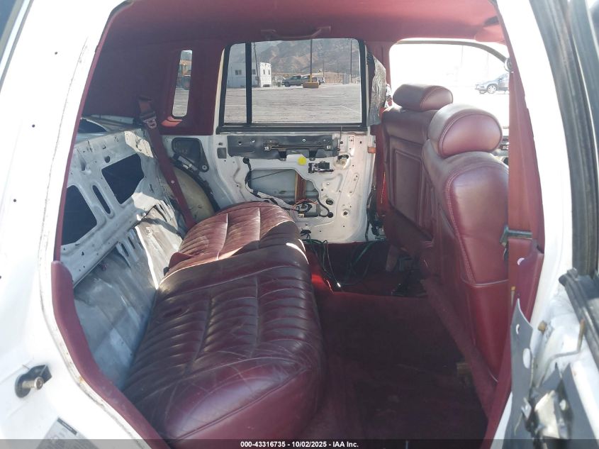 1994 Lincoln Town Car Executive VIN: 1LNLM81W3RY698679 Lot: 43316735