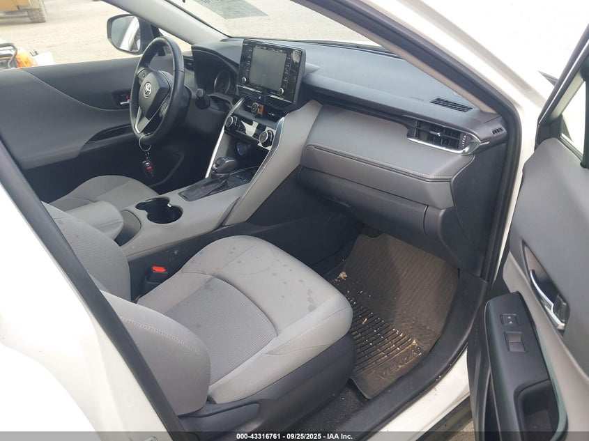 2022 TOYOTA VENZA LE JTEAAAAHXNJ111941