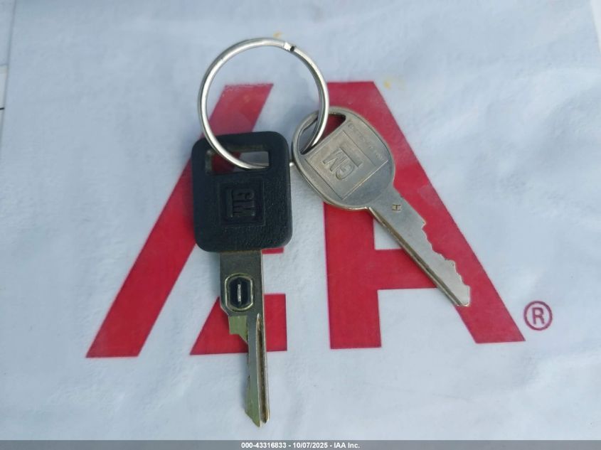 1998 Cadillac Deville Standard VIN: 1G6KD54YXWU711543 Lot: 43316833