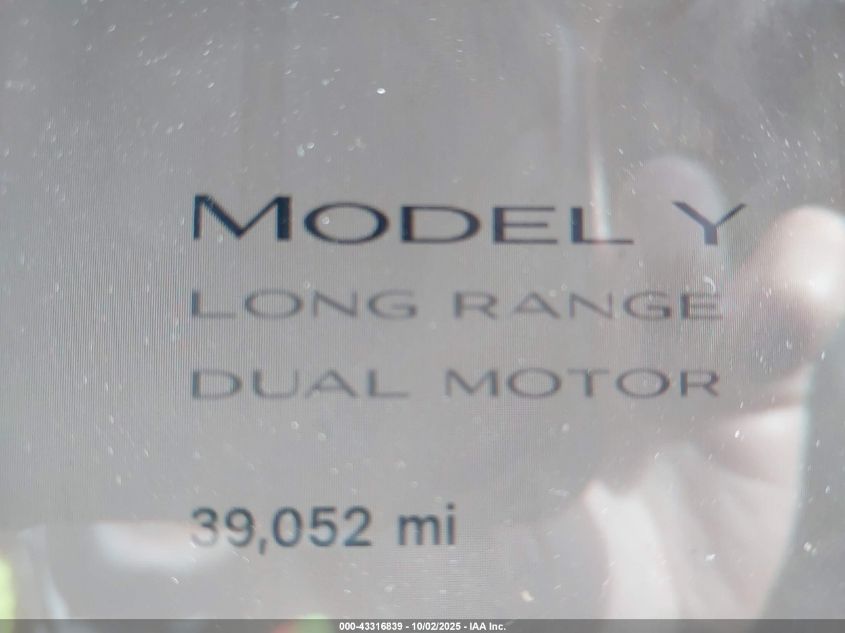 2023 Tesla Model Y Awd/Long Range Dual Motor All-Wheel Drive VIN: 7SAYGDEE1PF760009 Lot: 43316839
