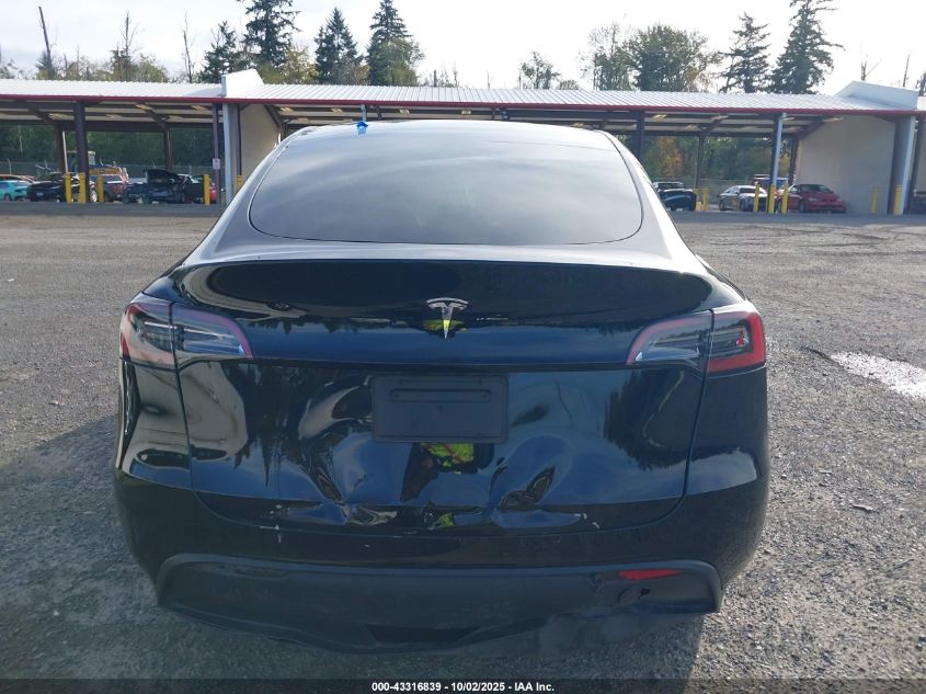 2023 Tesla Model Y Awd/Long Range Dual Motor All-Wheel Drive VIN: 7SAYGDEE1PF760009 Lot: 43316839
