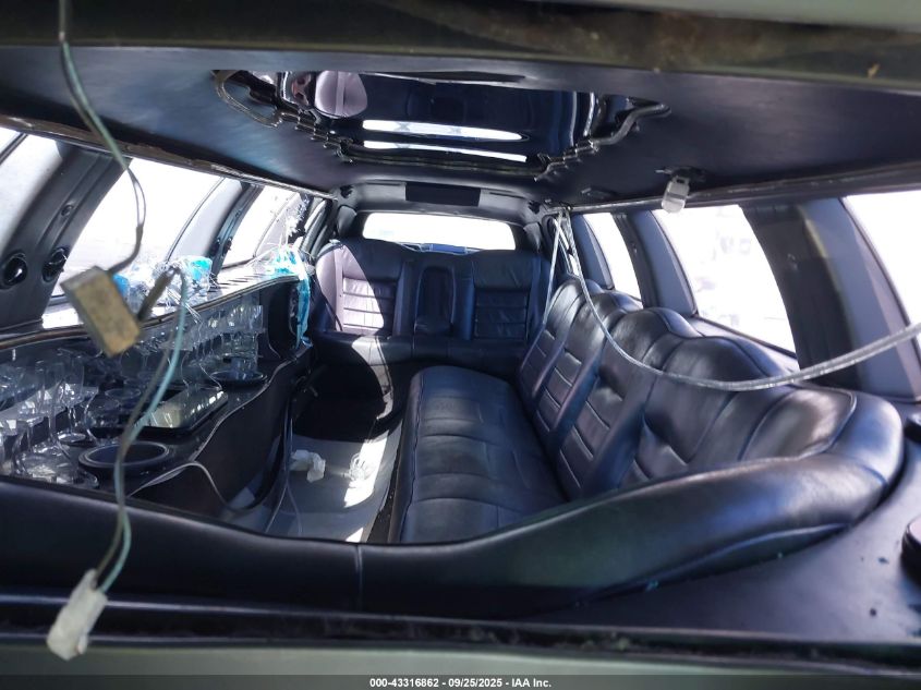 1999 Lincoln Town Car Executive VIN: 1LNHM81W7XY629402 Lot: 43316862