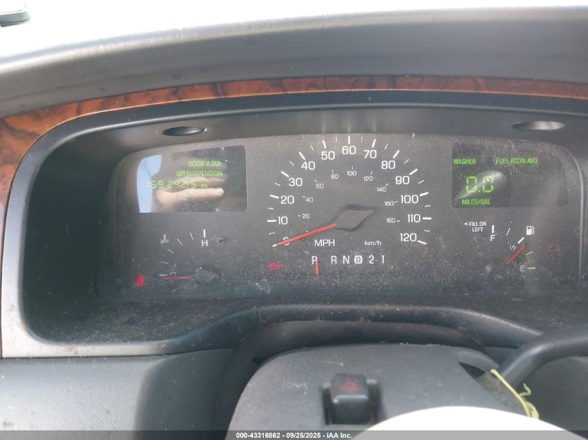 1999 Lincoln Town Car Executive VIN: 1LNHM81W7XY629402 Lot: 43316862