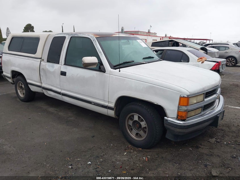 2GCEC19H8R1311690 1994 Chevrolet Gmt-400 C1500 auction photo 1