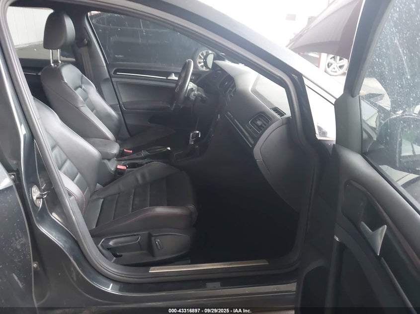 2015 VOLKSWAGEN GOLF GTI 2.0T SE W/PERFORMANCE PACKAGE 4-DOOR - 3VW447AU4FM103196