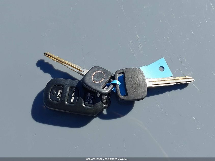 2000 Toyota Sienna Le VIN: 4T3ZF13C1YU314894 Lot: 43316968