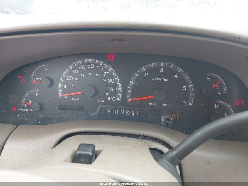 2000 Ford Expedition Eddie Bauer VIN: 1FMPU18L5YLA01173 Lot: 43317033