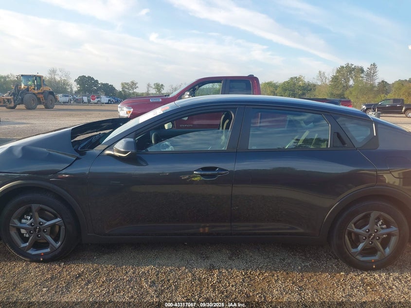 2025 Kia K4 Lx/Lxs VIN: 3KPFT4DE6SE210501 Lot: 43317067