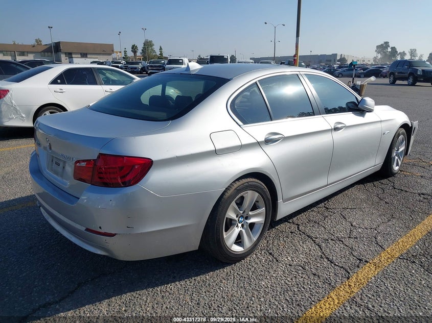 WBAXH5C53DDW15228 2013 BMW 5ER photo no. 4