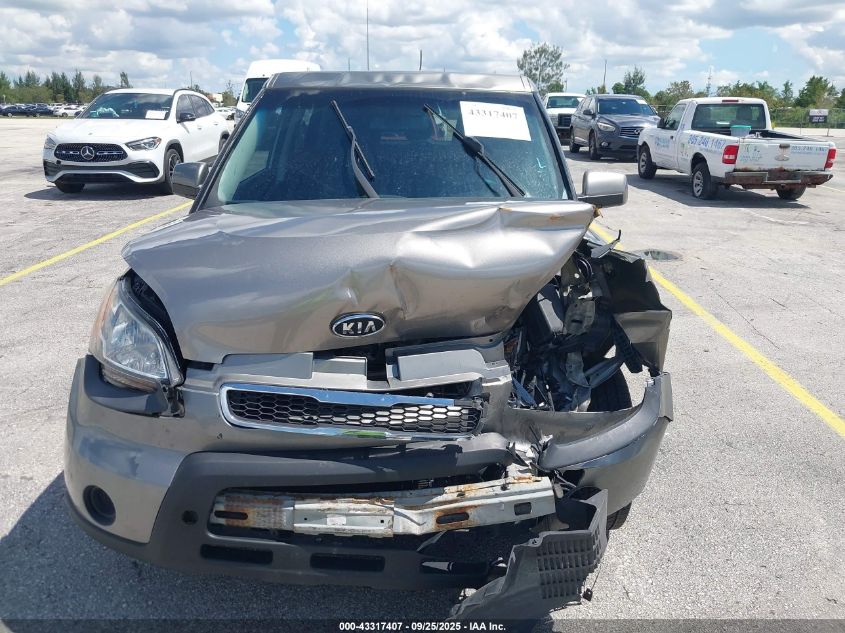 2011 Kia Soul + VIN: KNDJT2A20B7298356 Lot: 43317407