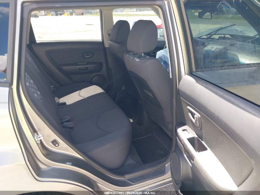 2011 Kia Soul + VIN: KNDJT2A20B7298356 Lot: 43317407