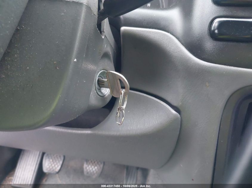 2002 Chevrolet Tracker Hard Top Base VIN: 2CNBJ13C426905347 Lot: 43317450