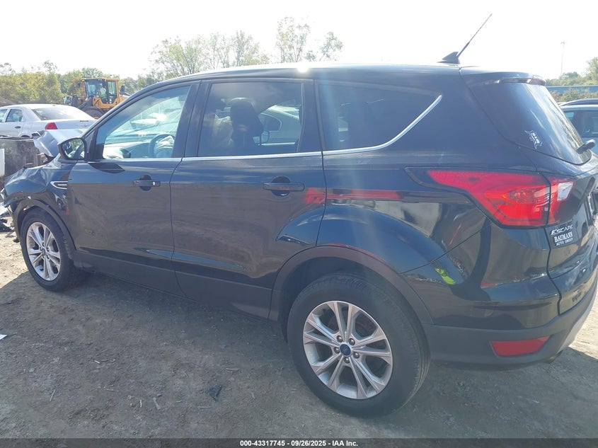 2019 FORD ESCAPE SE - 1FMCU0GD8KUA33474