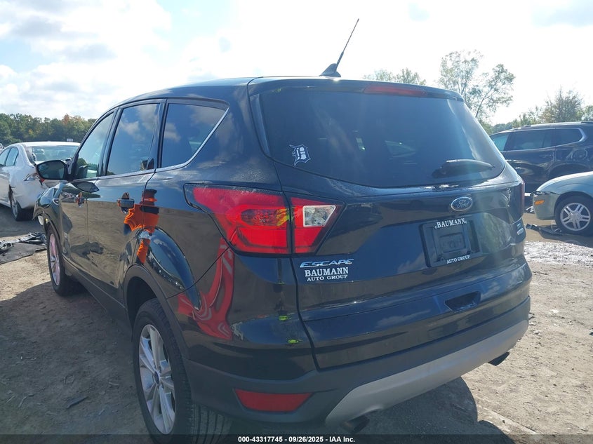 2019 FORD ESCAPE SE - 1FMCU0GD8KUA33474