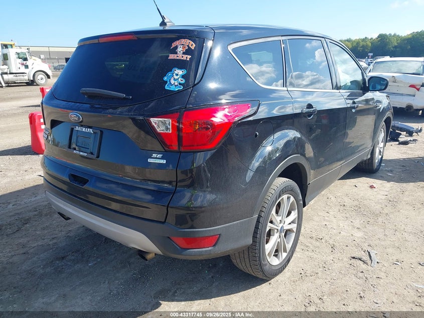 2019 FORD ESCAPE SE - 1FMCU0GD8KUA33474