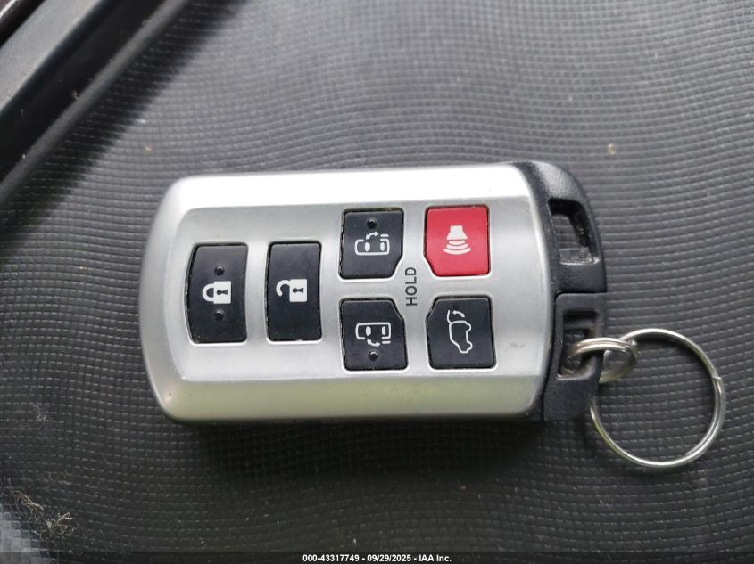 2019 Toyota Sienna Xle 8 Passenger VIN: 5TDYZ3DC6KS987377 Lot: 43317749