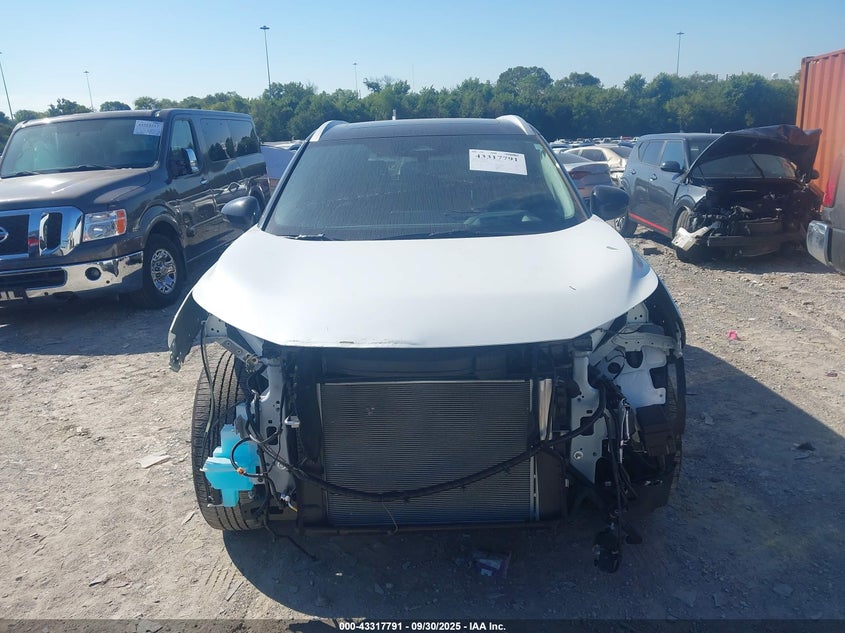 2025 Nissan Rogue Platinum Fwd VIN: JN8BT3DC0SW380600 Lot: 43317791