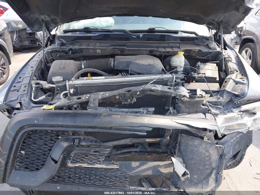 2015 RAM 1500 SLT - 1C6RR6GG8FS512094