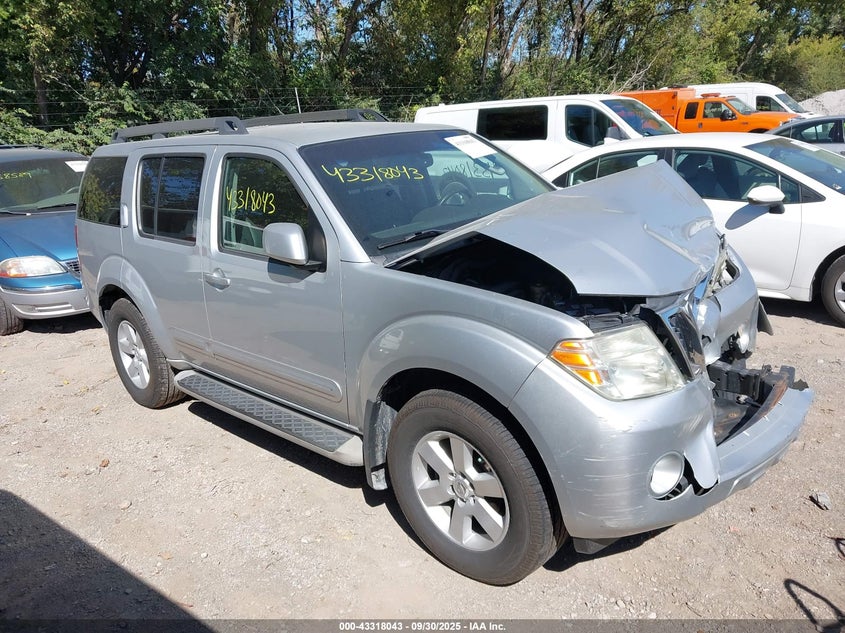 NISSAN PATHFINDER SV
