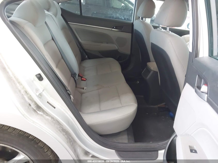 2018 HYUNDAI ELANTRA SEL 5NPD84LF0JH253728